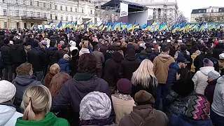 Порошенко на сцене.