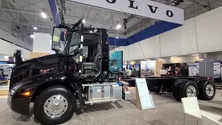 2022 Volvo VNR64 300 - A Great Day Cab Truck!