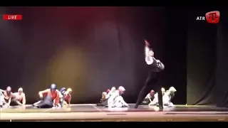 Это прекрасно: танцующий Ленин в балетной постановке «Соколы революции»