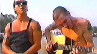 Under the bridge acoustic, RHCP, Anthony Kiedis y John Frusciante