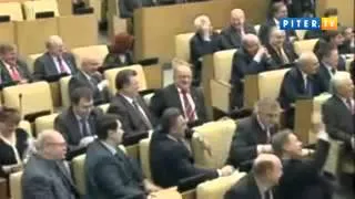 Жириновский хочет подхоронить Зюганова в Мавзолей к Ленину