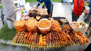 Sunday walking tour at the riverside, Phnom Penh Royal Palace Park | Cambodia Street Food