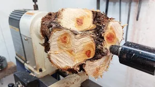 Woodturning - Many Eyes !! 【職人技】木工旋盤で木の根っこを削る