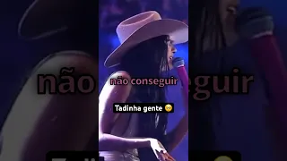 Ana Castela CHORA por não conseguir cantar..