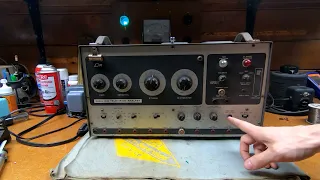 B&K (Dynascan) Model 1076 Television Analyst Part 1 - A Look Inside