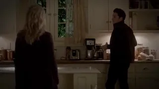 Diários De Um Vampiro 4x13 Klaus Morde Caroline