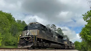 NS SD70ACe 1224 w/ K3LA Leads Short Intermodal 279 on 5/8/23