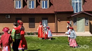 Танец Краковяк на праздник Пасхи.