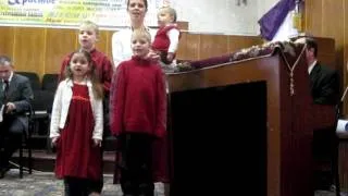 David Sloan family singing two versions of "Jesus Loves Me" in Russian