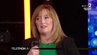 L'émerveillement d'Ana Buj-Bello et d'Odile Boesflug-Tanguy face aux progrès de Jules