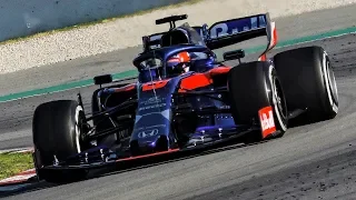 Toro Rosso Honda STR14 On Track | F1 2019 Pre Season Testing | FullGasMedia