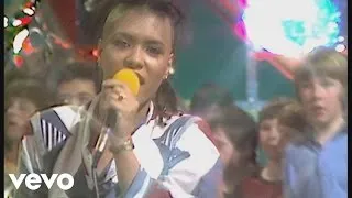 Bow Wow Wow - I Want Candy (Razzmatazz 1982)