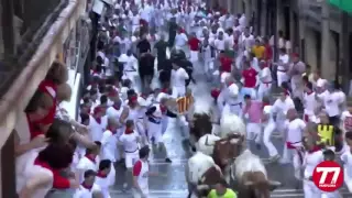 Raw: At Least 4 Injured in Spain Bull Run