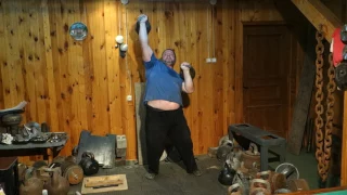 49+47 KG KETTLEBELLS ALTERNATE PRESS 22 REPS ПОПЕРЕМЕННЫЙ ЖИМ ДВУХ ГИРЬ 49+47 КГ 22 РАЗА