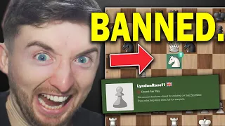 Chess Cheater Plays 98% Accuracy and Gets BANNED on Livestream!