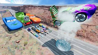 Big & Small Pixar Cars,Lightning McQueen Boy vs Dinoco, Tow Mater vs Giant GEYSER - BeamNG.Drive