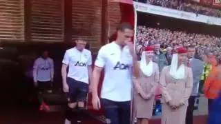 Arsenal guard of honour for Manchester United