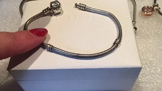 Cleaning a PANDORA bracelet using Toothpaste