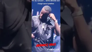 Quel spectacle maitre Gims Enlève  ses lunette dans un concert