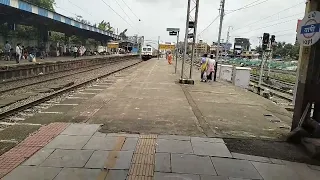 12284 Hazrat Nizamuddin Ernakulam Junction Duronto Express with TKD WAP-7 skips Vapi on 30-07-2023.