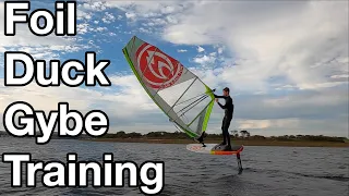 Foiling Duck Gybe training // Windsurf foiling session at Stithian's Lake