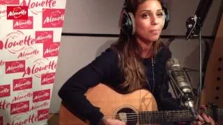 Tal en live avec "À l'international" dans les studios d'Alouette !