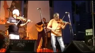 Peteco Carabajal y Lele Lovato - duelo de violines