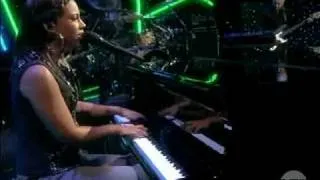 Alicia Keys - Empire State Of Mind (Live on The View)