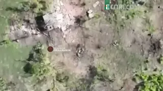GUERRA EN UCRANIA: drone lanza granada a soldados rusos