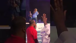 Le'andria Johnson and Donald Lawrence "Deliver Me" 😱😱