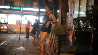 [4k] Thailand Bangkok Night Street Scenes So Many Freelancers!