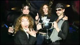 The Darkness - I Believe In A Thing Called Love ( interview + live Mercury Awards 09_09_03)