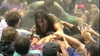 BIGGEST STAGE DIVE EVER :: Pearl Jam - Porch :: Eddie Vedder :: 1992 PinkPop Holland