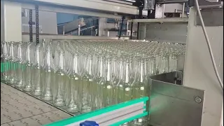 Semi automatic low level position glass bottle depalletizer