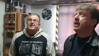 Visitando a casa do maior colecionador de AC/DC do Brasil