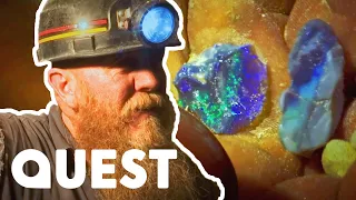 The Bushmen Use Explosives To Reach Some Much-Needed Opal! | Outback Opal Hunters