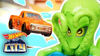 Olbrzymia ośmiornica i toksyczny goryl przejmują miasto! | Z ostatniej chwili | Hot Wheels Po Polsku