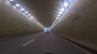 Gsxr 600 with yoshimura in tunnel