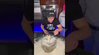 The flour tower challenge!😳🍓