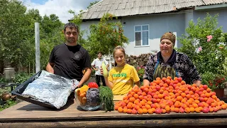 RURAL RELAXING LIFE | GRANDMA IS COOKING APRICOT COMPOTE | COW MEAT RECIPE IN THE VILLAGE OVEN