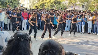 Hot bbd girls group dance infront of huge crowd | Hooting | Bbd utkarsh 2023