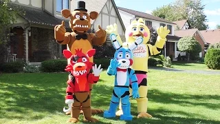 👉 Amazing FNAF Costumes Foxy Bonnie Freddy Toy Chica | Five Nights at Freddy's 🐻 | FNAF Family