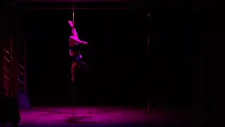 Louise Vernet - Championnat inter régional Nord Est pole dance 2024 - Catégorie Adultes Femmes