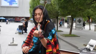 Junio/June - 2020 - STREET PERFORMACE - Bailando Enrique Iglesias - Violin (Cover)