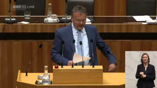 46545Sondersitzung des Nationalrates 3 Gerald Hauser FPÖ 2015 09 01 1100 tl 06 Politik LIVE Gerald