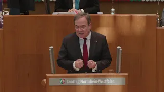 Live: Ministerpräsident Armin Laschet unterrichtet den Landtag.