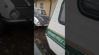 LADA 1200 SCARA 1- 24 SI O CURTICICA CU COMORII