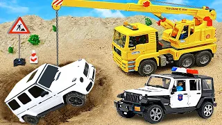 Police Chase Thief In Car And The Rescue By Crane Truck | Cars Story | Zippy Toys