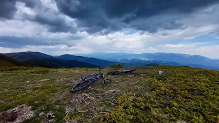 Munții Leaota - Vârful Santilia Mare, Vârful Bucşa (coborare pe marcaj triunghi roşu)