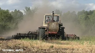 Трактор Т-150К с дисковой бороной БДТ-7